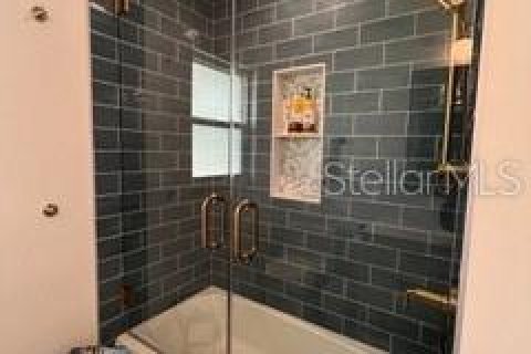 House in Sarasota, Florida 3 bedrooms, 181.16 sq.m. № 1684823 - photo 20