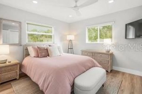 House in Sarasota, Florida 3 bedrooms, 181.16 sq.m. № 1684823 - photo 18