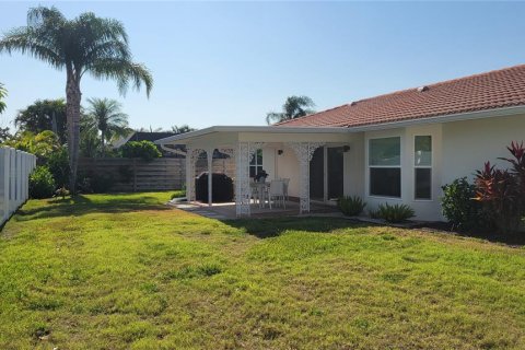 House in Sarasota, Florida 3 bedrooms, 181.16 sq.m. № 1684823 - photo 22