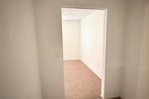 Condo in Bradenton, Florida, 1 bedroom № 2213071 - photo 18