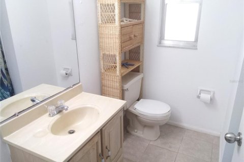 Condo in Bradenton, Florida, 1 bedroom № 2213071 - photo 11