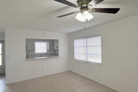 Condo in Bradenton, Florida, 1 bedroom № 2213071 - photo 6