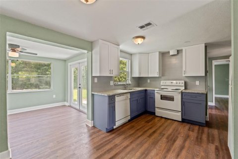 Casa en venta en Port Richey, Florida, 2 dormitorios, 91.04 m2 № 1803133 - foto 8