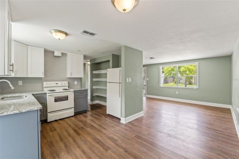 Casa en venta en Port Richey, Florida, 2 dormitorios, 91.04 m2 № 1803133 - foto 9