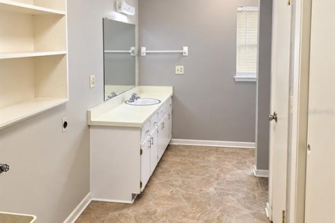 Duplex in Lakeland, Florida 8 bedrooms, 240.8 sq.m. № 2379220 - photo 6