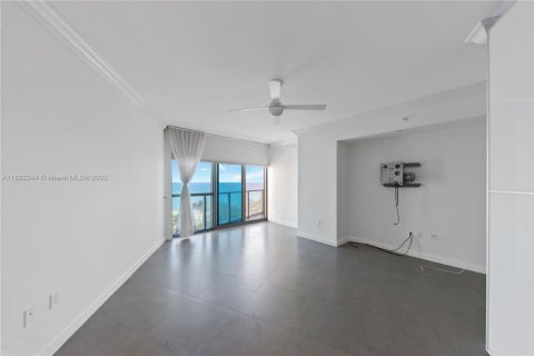 Condominio en venta en Hollywood, Florida, 3 dormitorios, 244.05 m2 № 1946212 - foto 11