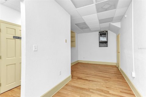 Immobilier commercial à vendre à Kissimmee, Floride: 232.35 m2 № 2145241 - photo 12