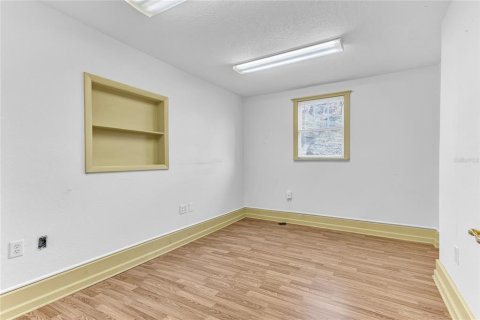 Immobilier commercial à vendre à Kissimmee, Floride: 232.35 m2 № 2145241 - photo 13