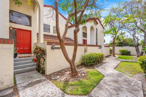 Townhouse in Miami, Florida 3 bedrooms, 130.71 sq.m. № 2068134 - photo 20