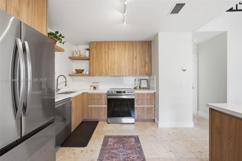 Townhouse in Miami, Florida 3 bedrooms, 130.71 sq.m. № 2068134 - photo 6