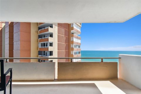 Condominio en venta en Redington Shores, Florida, 1 dormitorio, 98.48 m2 № 1670876 - foto 15