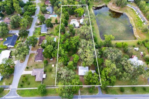 Casa en Gainesville, Florida 4 dormitorios, 330.45 m2 № 2109287