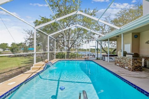 House in New Port Richey, Florida 4 bedrooms, 258.92 sq.m. № 1806909 - photo 10