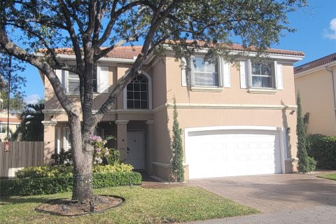 Villa ou maison à louer à Hollywood, Floride: 4 chambres, 213.68 m2 № 1972604 - photo 2