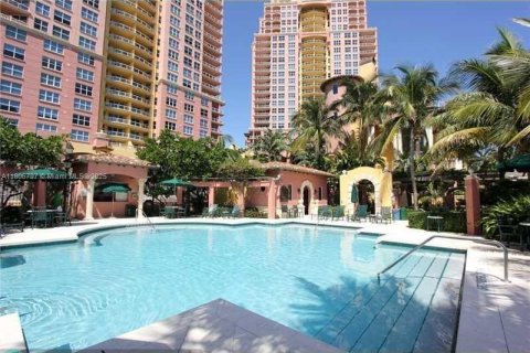 Condo in Fort Lauderdale, Florida, 2 bedrooms  № 1864672 - photo 19