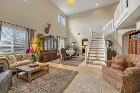 Купить виллу или дом в Хомстед, Флорида 6 спален, 354.89м2, № 2040311 - фото 2