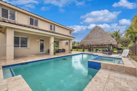 Купить виллу или дом в Хомстед, Флорида 6 спален, 354.89м2, № 2040311 - фото 23