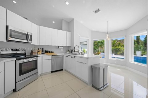 Villa ou maison à vendre à Weston, Floride: 3 chambres, 205.78 m2 № 2032524 - photo 12