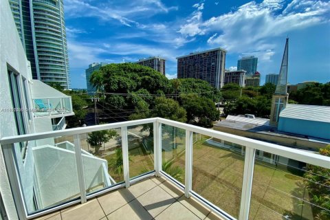 Condo in Miami, Florida, 1 bedroom  № 1944121 - photo 15
