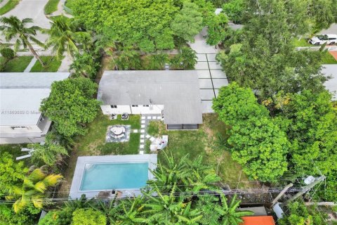 Casa en venta en Miami, Florida, 3 dormitorios, 94.02 m2 № 1897727 - foto 15