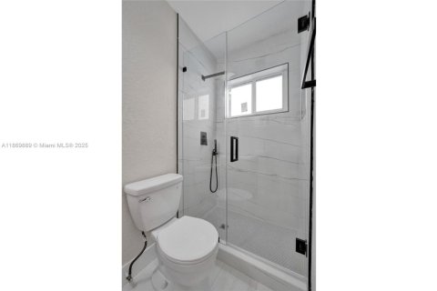 Casa en venta en Miami, Florida, 3 dormitorios, 94.02 m2 № 1897727 - foto 27