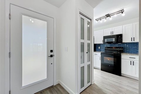 Touwnhouse à vendre à Kissimmee, Floride: 3 chambres, 112.78 m2 № 2388939 - photo 5