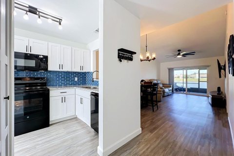 Touwnhouse à vendre à Kissimmee, Floride: 3 chambres, 112.78 m2 № 2388939 - photo 4