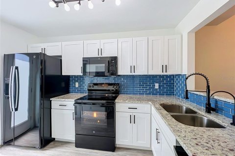 Touwnhouse à vendre à Kissimmee, Floride: 3 chambres, 112.78 m2 № 2388939 - photo 7