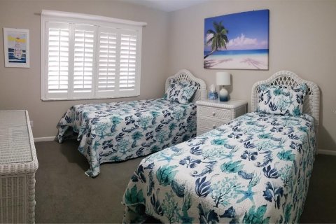 Condo in Venice, Florida, 2 bedrooms  № 1872996 - photo 16