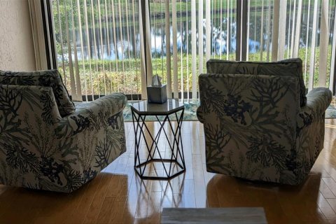 Condo in Venice, Florida, 2 bedrooms  № 1872996 - photo 7