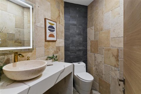 Casa en venta en Eustis, Florida, 5 dormitorios, 334.45 m2 № 1902002 - foto 20