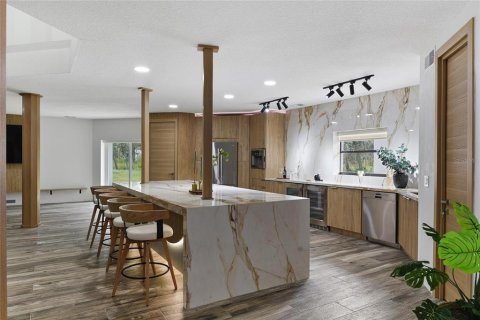 Casa en venta en Eustis, Florida, 5 dormitorios, 334.45 m2 № 1902002 - foto 10
