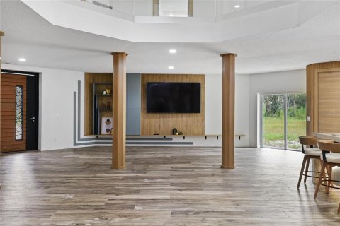 Casa en venta en Eustis, Florida, 5 dormitorios, 334.45 m2 № 1902002 - foto 8