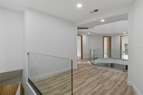 Casa en venta en Eustis, Florida, 5 dormitorios, 334.45 m2 № 1902002 - foto 23