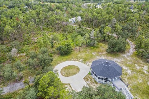 Casa en venta en Eustis, Florida, 5 dormitorios, 334.45 m2 № 1902002 - foto 3