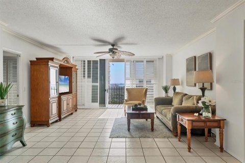 Condo in Sarasota, Florida, 2 bedrooms № 2095223 - photo 9