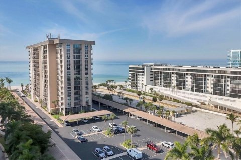 Condo in Sarasota, Florida, 2 bedrooms № 2095223 - photo 3