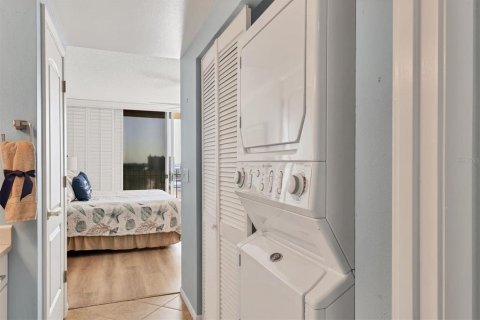 Condo in Sarasota, Florida, 2 bedrooms № 2095223 - photo 29