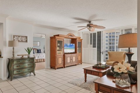 Condo in Sarasota, Florida, 2 bedrooms № 2095223 - photo 10