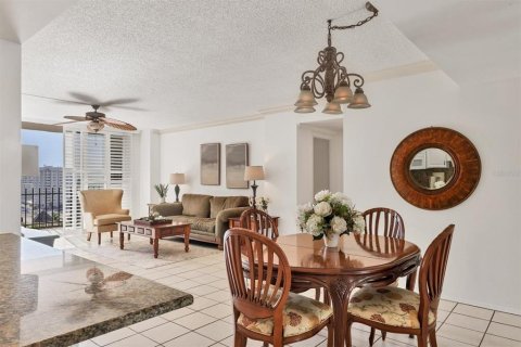 Condo in Sarasota, Florida, 2 bedrooms № 2095223 - photo 18