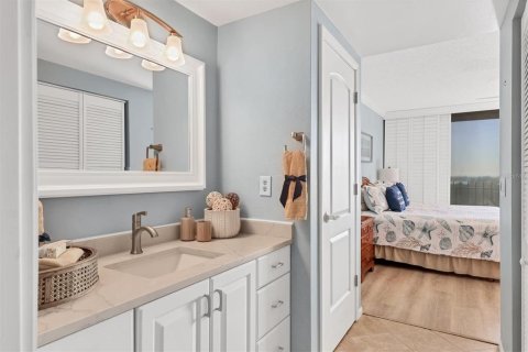Condo in Sarasota, Florida, 2 bedrooms № 2095223 - photo 27