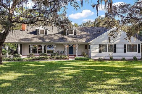 Casa en venta en Leesburg, Florida, 4 dormitorios, 310.2 m2 № 1449597 - foto 1