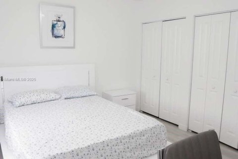 Adosado en venta en Florida City, Florida, 3 dormitorios, 133.78 m2 № 1965839 - foto 19