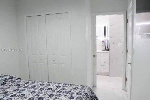 Adosado en venta en Florida City, Florida, 3 dormitorios, 133.78 m2 № 1965839 - foto 16