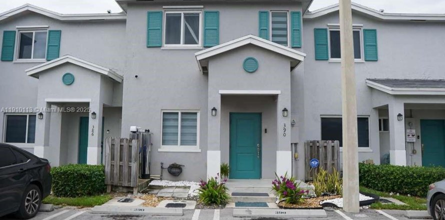 Adosado en Florida City, Florida 3 dormitorios, 133.78 m2 № 1965839