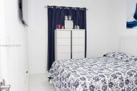 Adosado en venta en Florida City, Florida, 3 dormitorios, 133.78 m2 № 1965839 - foto 15