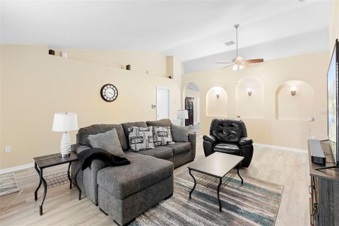 House in Ocala, Florida 3 bedrooms, 179.49 sq.m. № 1835867 - photo 5