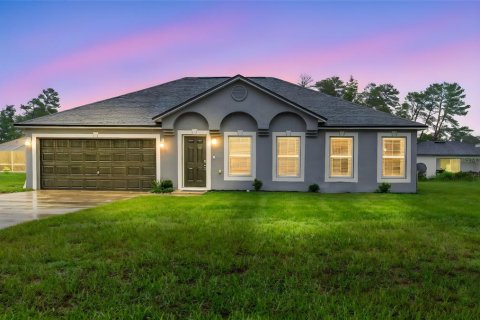 House in Ocala, Florida 3 bedrooms, 179.49 sq.m. № 1835867 - photo 1