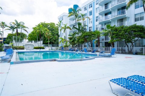 Apartment in Miami, Florida 2 bedrooms, 96.25 sq.m. № 2254121 - photo 5