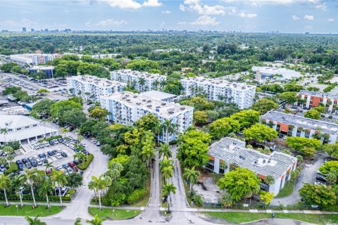 Apartment in Miami, Florida 2 bedrooms, 96.25 sq.m. № 2254121 - photo 3
